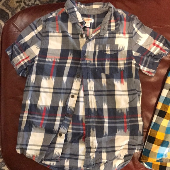 2 for 1 Cat & Jack collard shirts - Picture 3 of 7